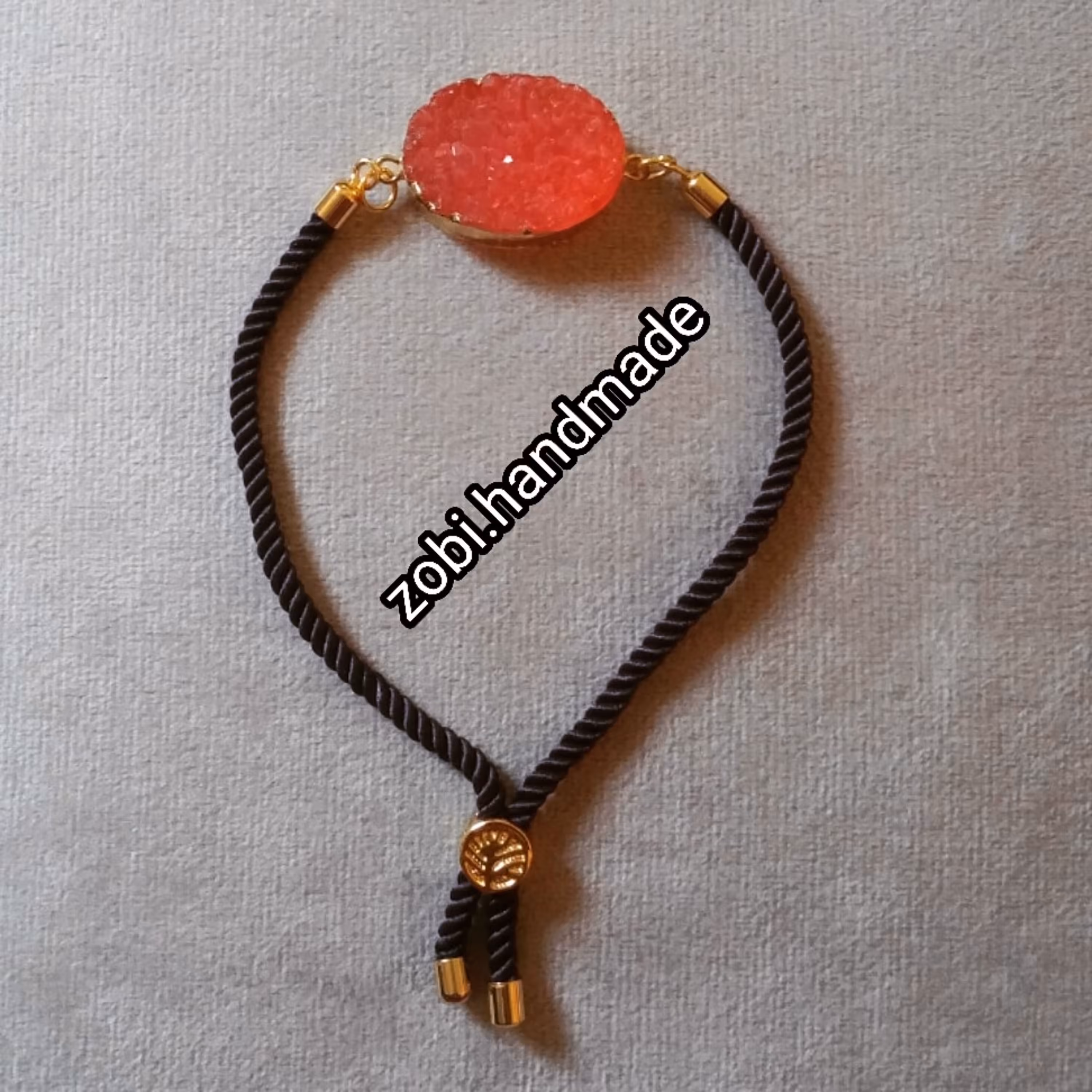 دستبند سنگ صورتی