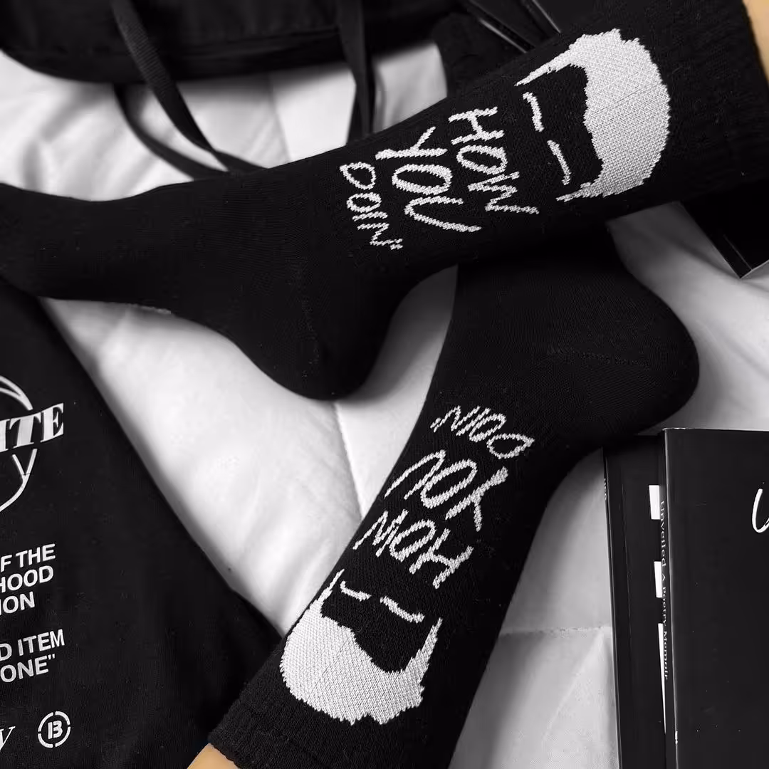 جوراب How You Doin ساقدار زمینه مشکی اسپرت نخ پنبه