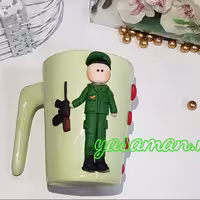 سرباز،ماگ سرامیکی،خمیر فیمو المانی،رنگ و مدل و رنگ لباس قابل تغییر،تحویل 2 روز،ارسال به کل ایران