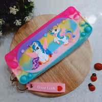 جامدادی سیلیکونی پاپیتی فانتزی طرح تکشاخ آبرنگی  5