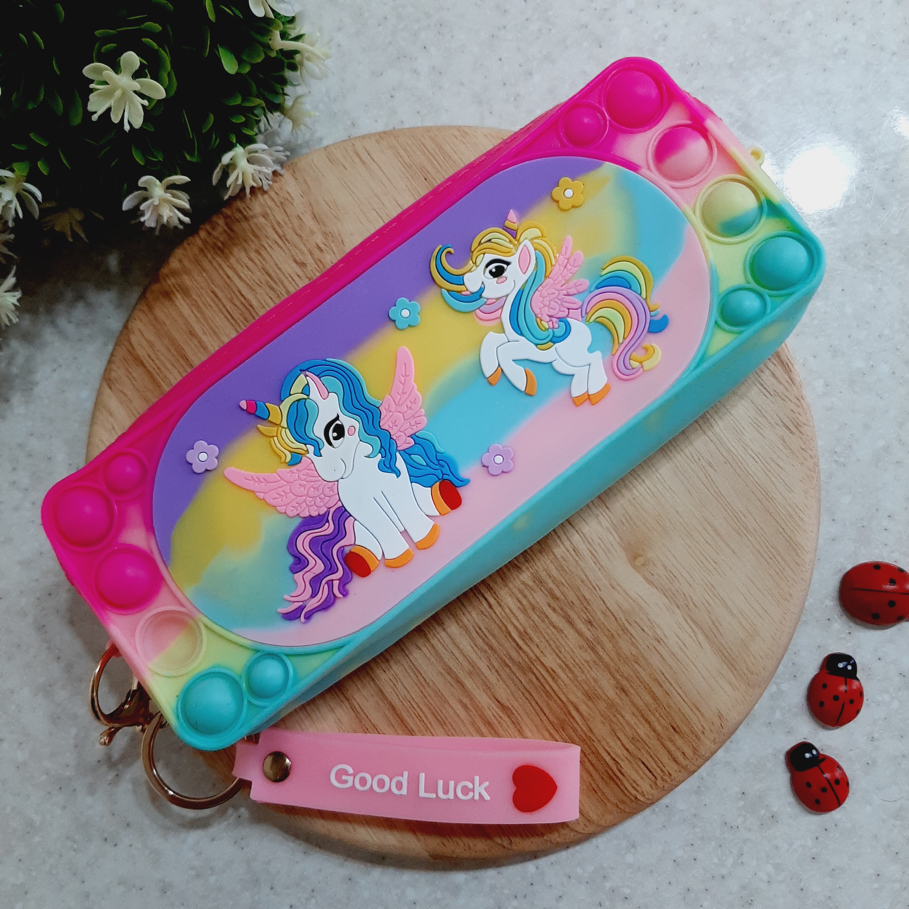 جامدادی سیلیکونی پاپیتی فانتزی طرح تکشاخ آبرنگی  5