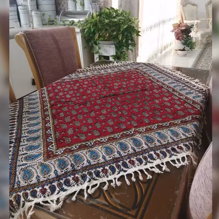 رومیزی قلمکار یک متری طرح کف لپی دارای مهر 