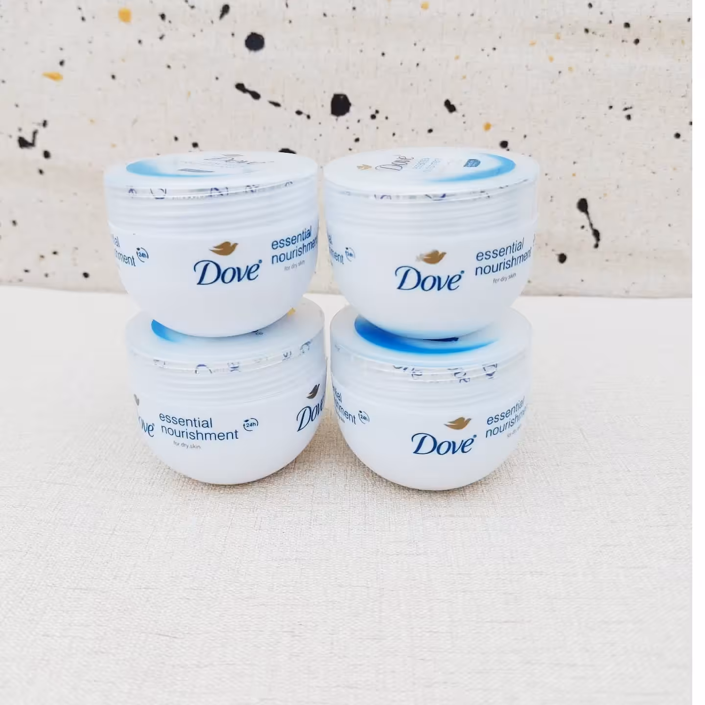 مرطوب کننده کاسه ایی دست وبدن برندداومناسب انواع پوست حجم 150میل