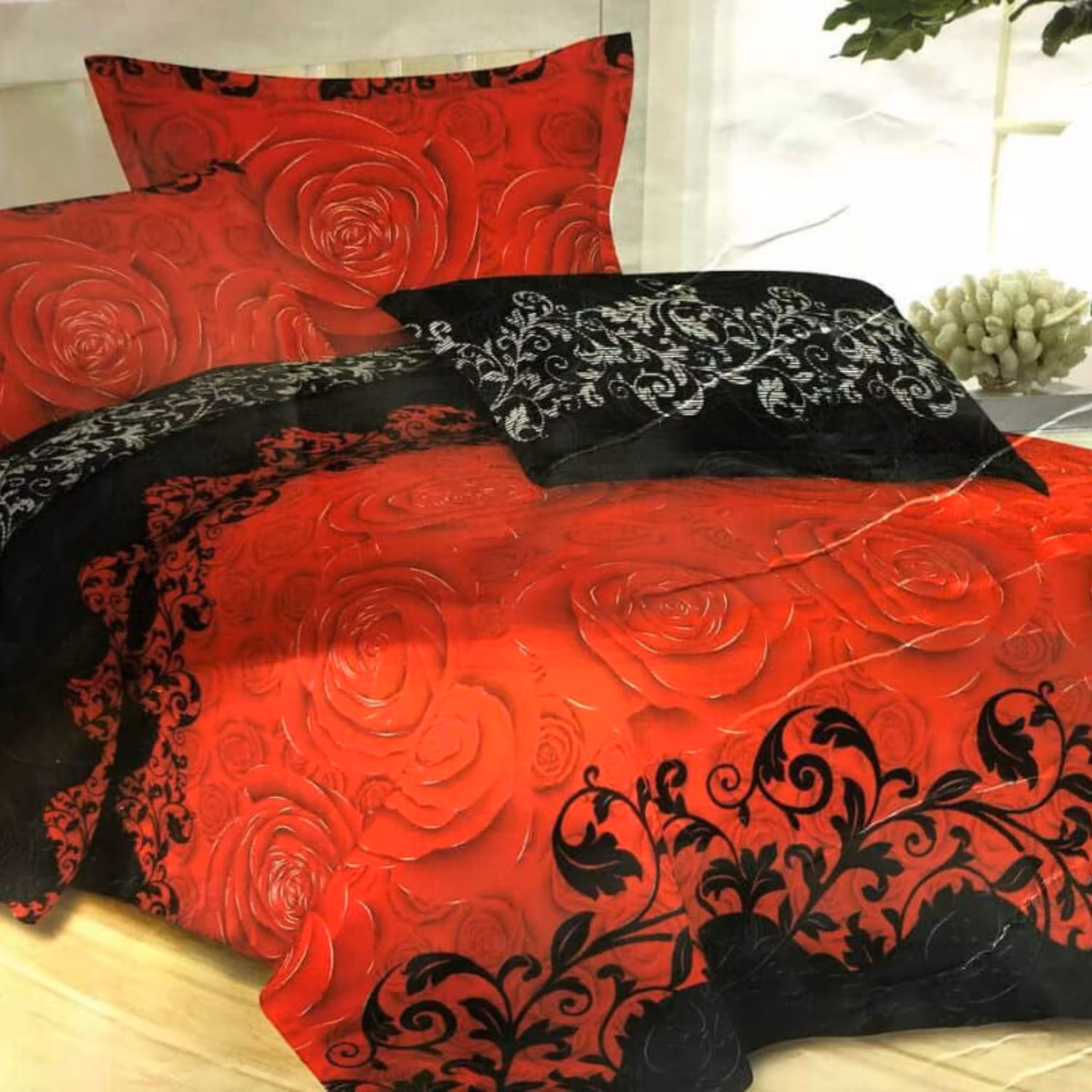 سرویس لحاف روتختی دونفره(6تیکه) طرح رز قرمز (پس کرایه)