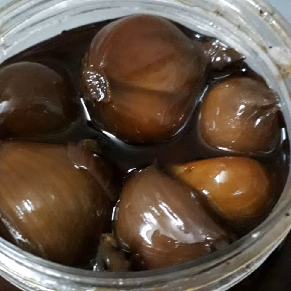 سیر ترشی  مخصوص خانگی  6ساله باسرکه درجه یک 