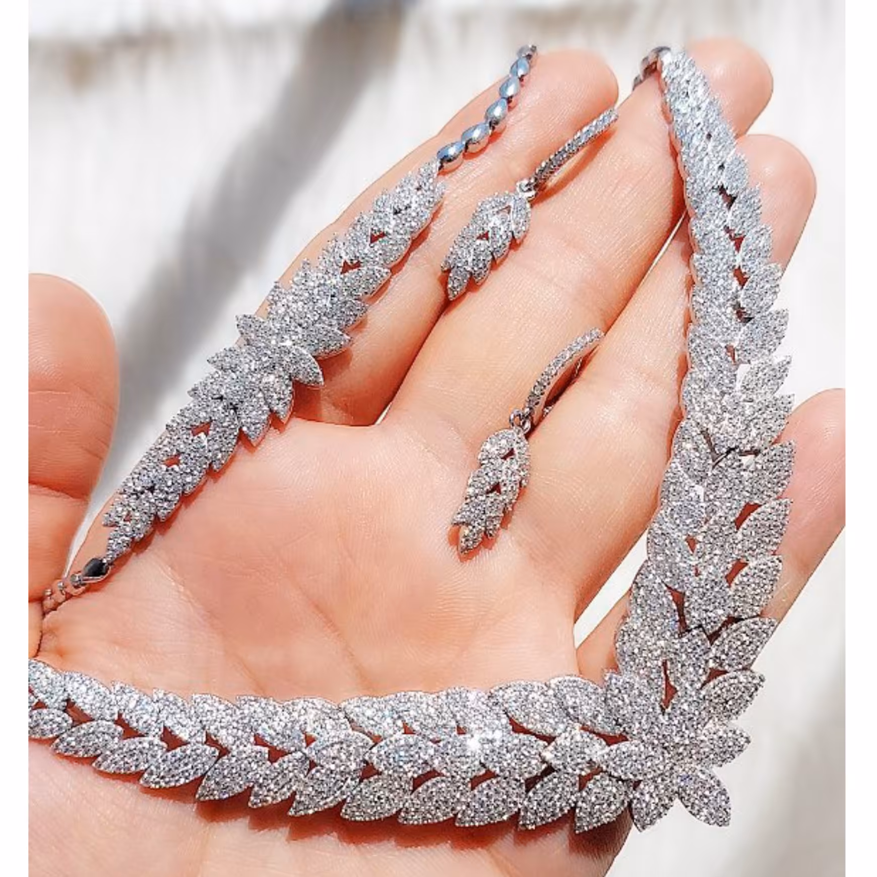 سرویس نقره مجلسی عیار925 روکش طلا جواهر رنگ ثابت و برند معتبر GTA