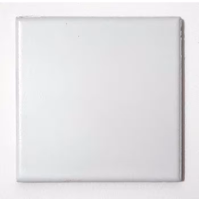 کاشی سفید مات به ابعاد ده در ده سانتی متر