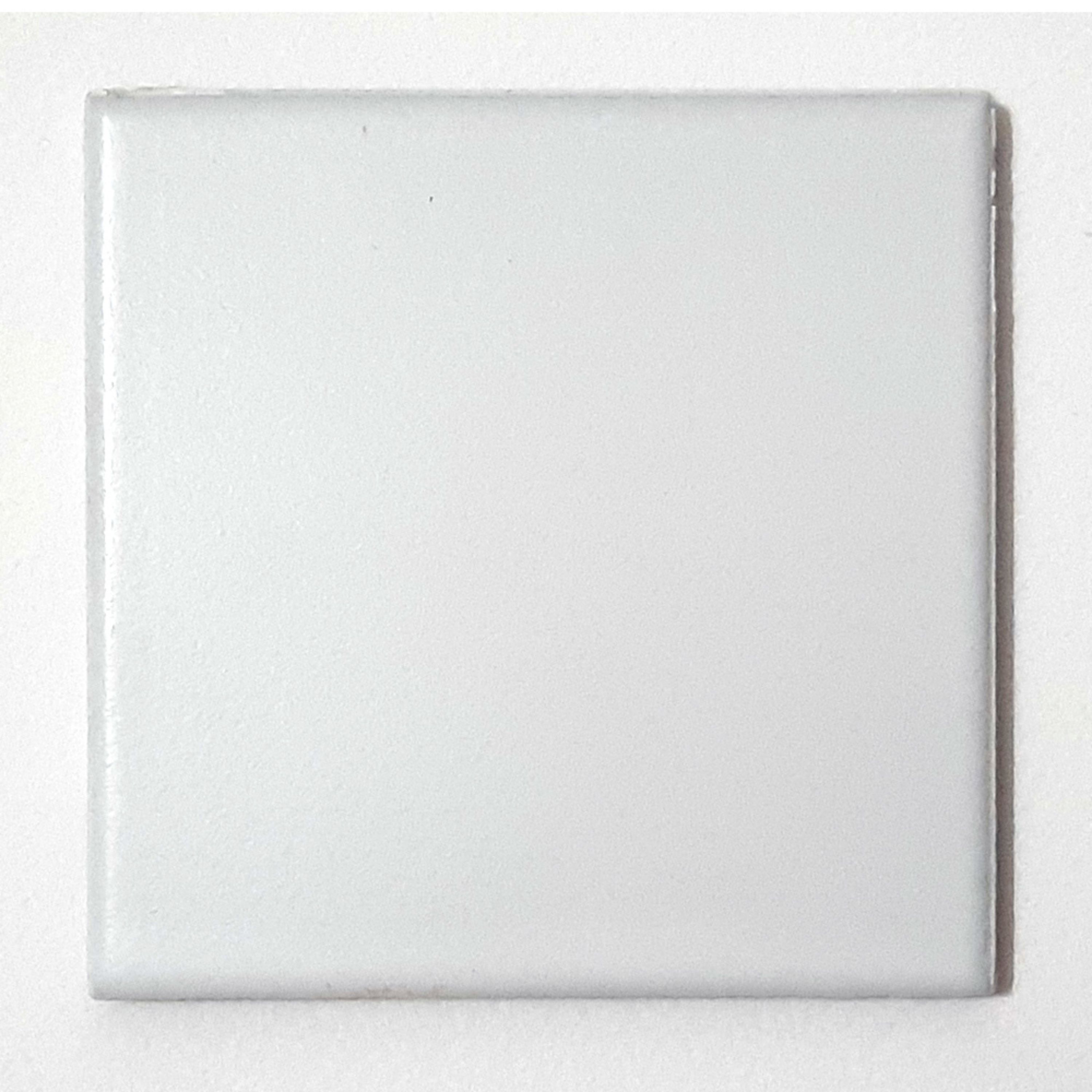 کاشی سفید مات به ابعاد ده در ده سانتی متر