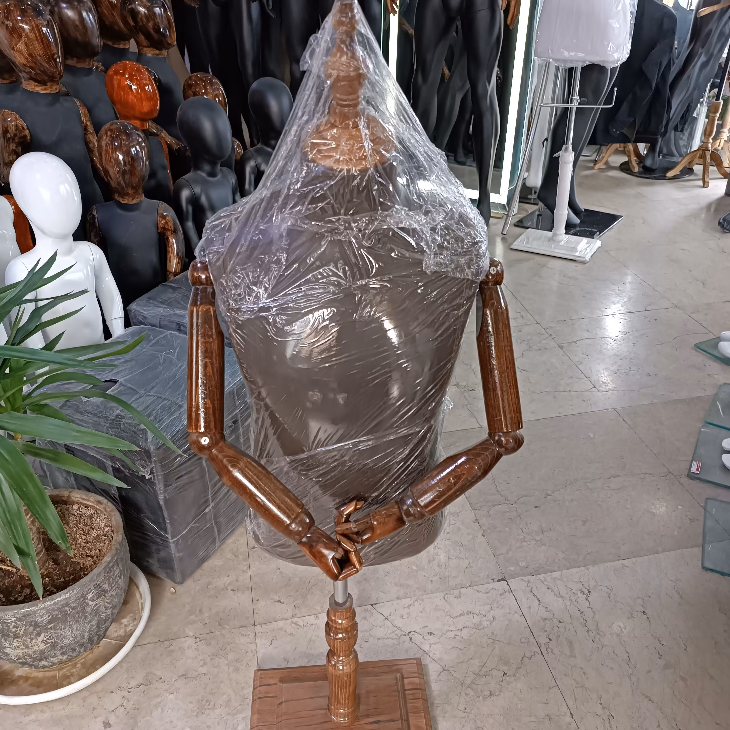 مانکن پینوکیو، زنانه، مردانه، درچندرنگ