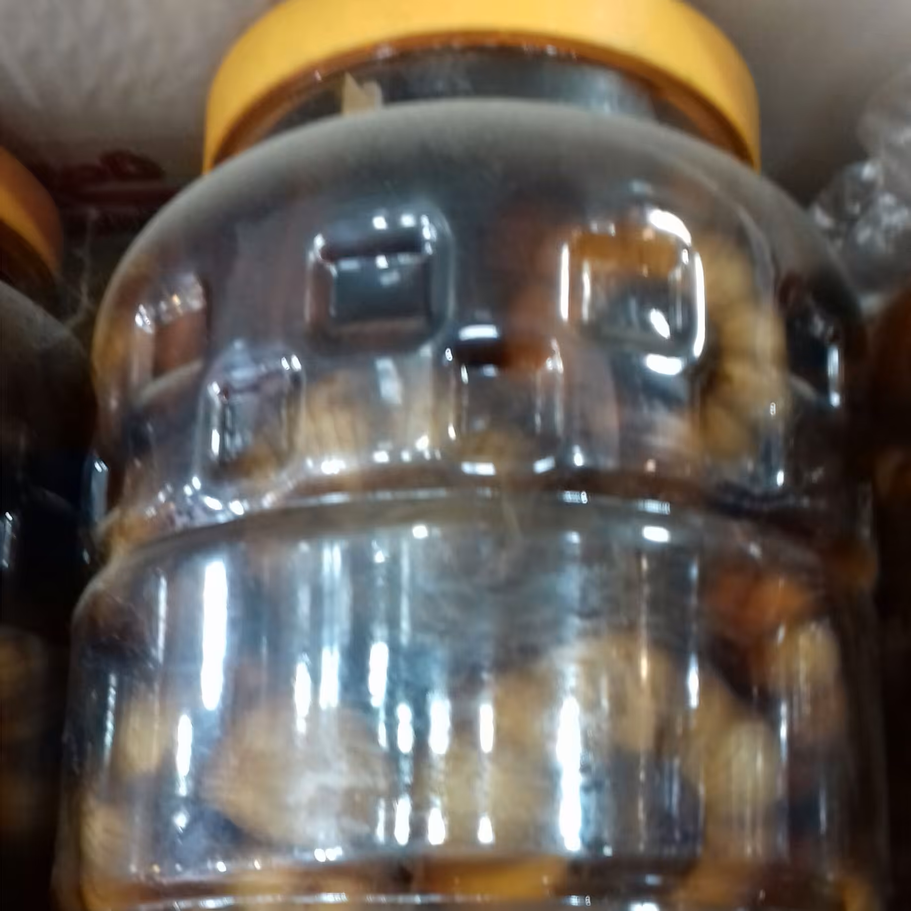 سیرترشی دارویی 7ساله به شرط باسرکه انگورسیاه محلی. وزن 5کیلو 