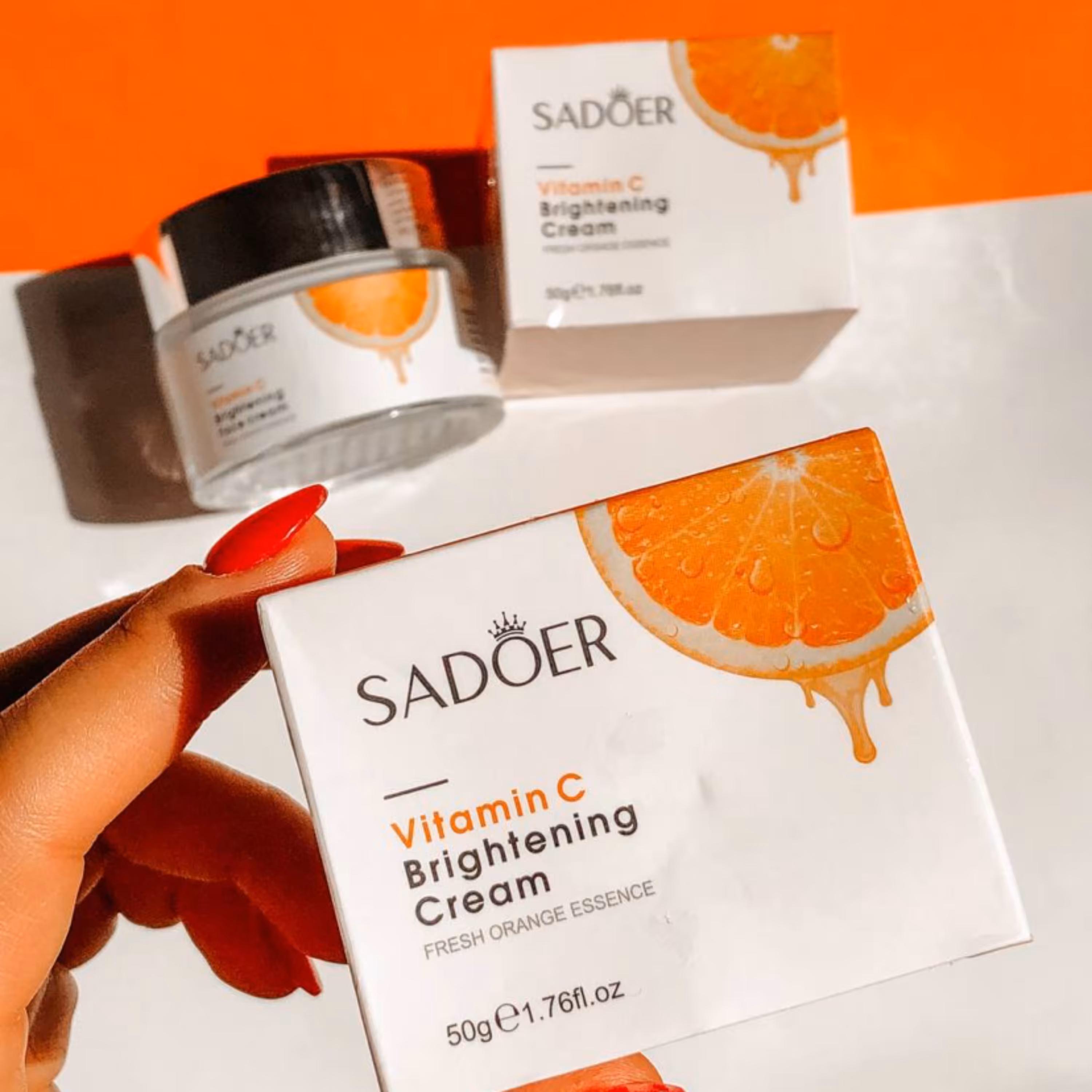 کرم کاسه ای مرطوب کننده و روشن کننده ویتامین سی سادور