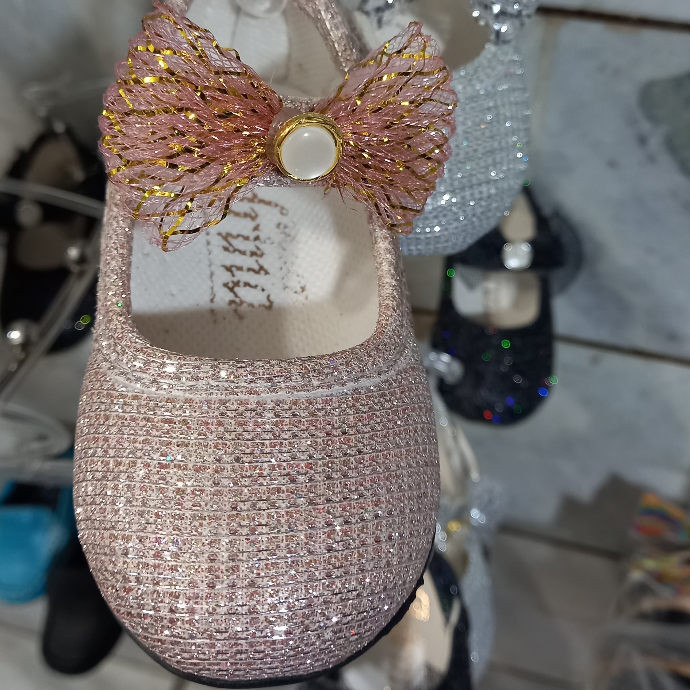 کفش دخترانه صورتی
