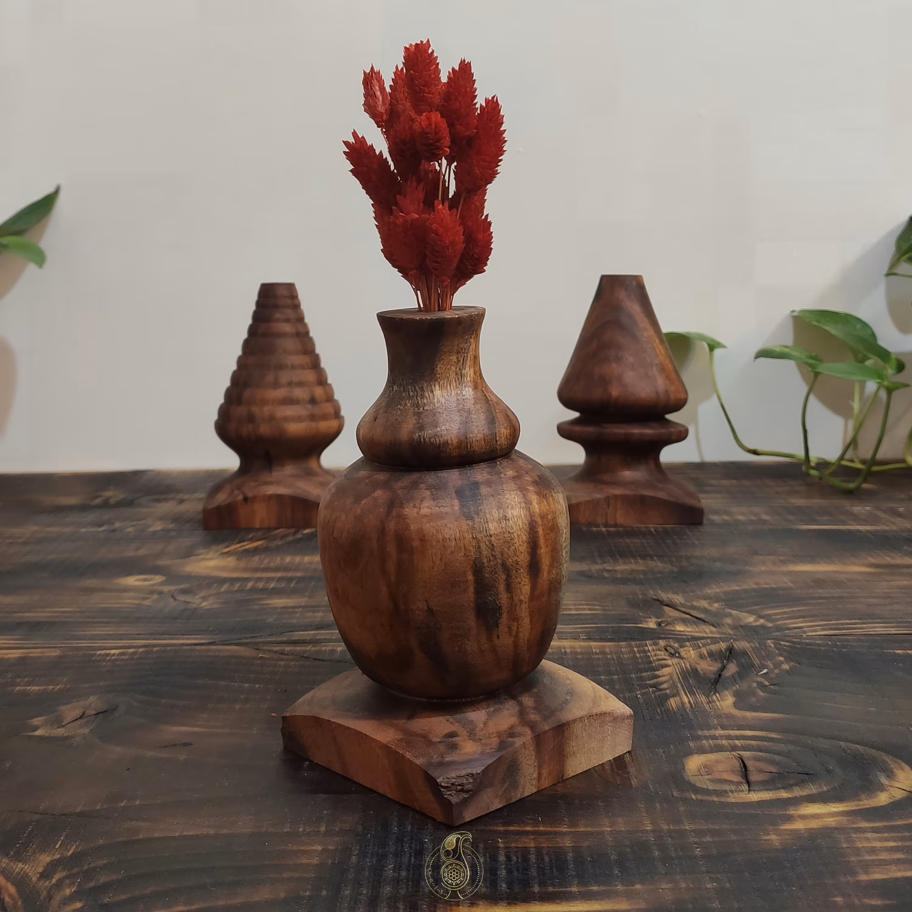 گلدان چوبی پایه دار سایز متوسط