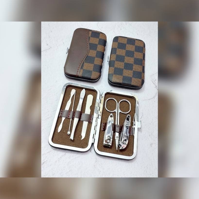 ست کیف مانیکور هفت تیکه استیل