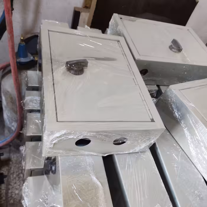 جعبه باکس تلفن  20ذوج روکار  تعداد 10عدد در کارتن. ارسال تیباکس پس کرایه