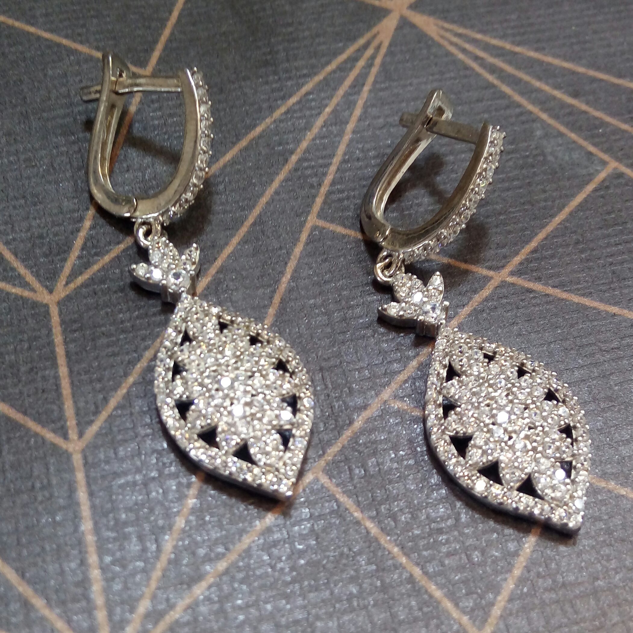 گوشواره میکرو 1