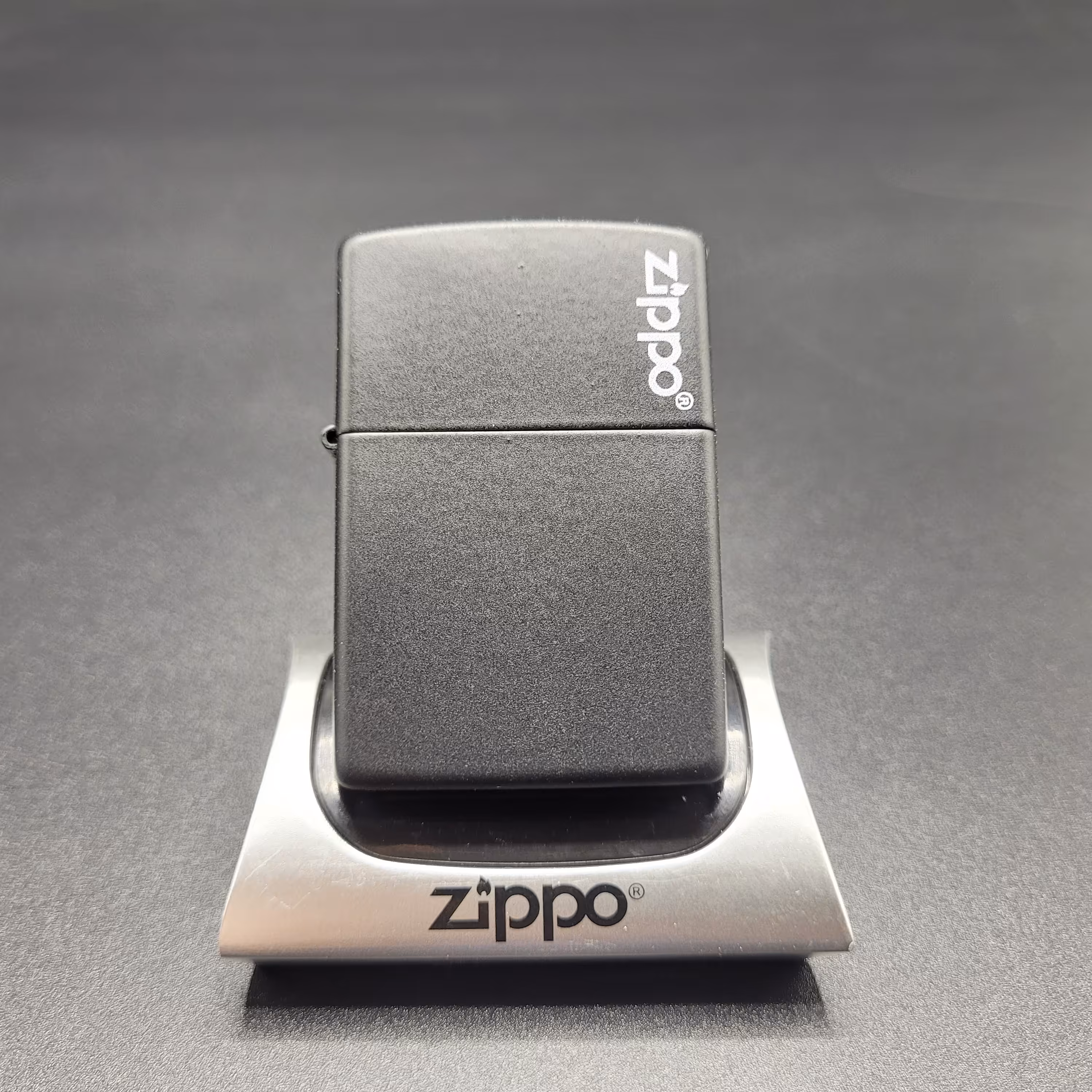 فندک مشکی لوگو دار زیپو اورجینال 