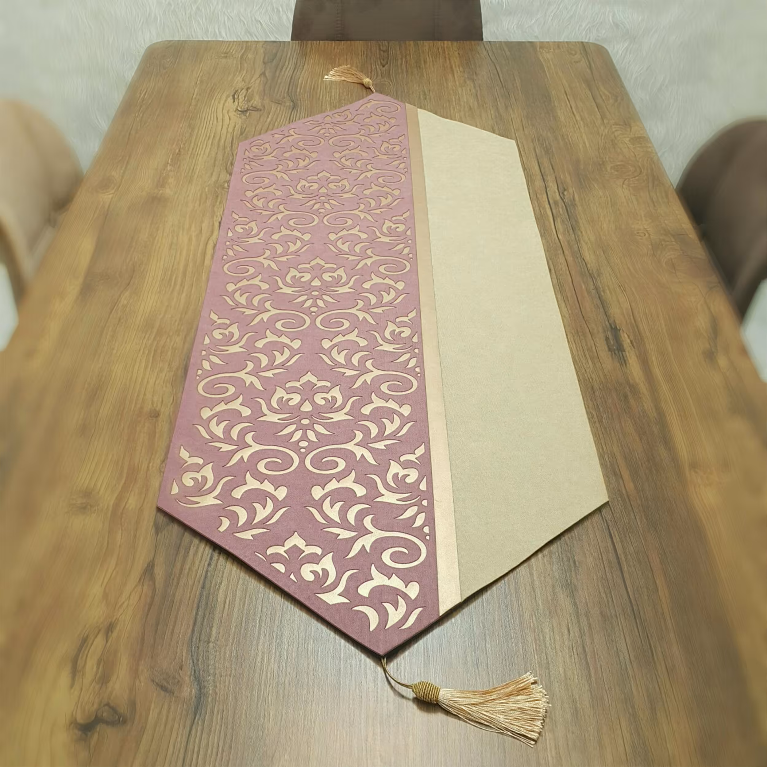 رانر رومیزی مخمل 40 در 110 مناسب میز غذاخوری 6 نفره مدل merli04