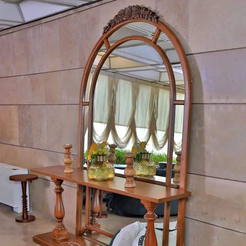 کنسول و قاب اینه