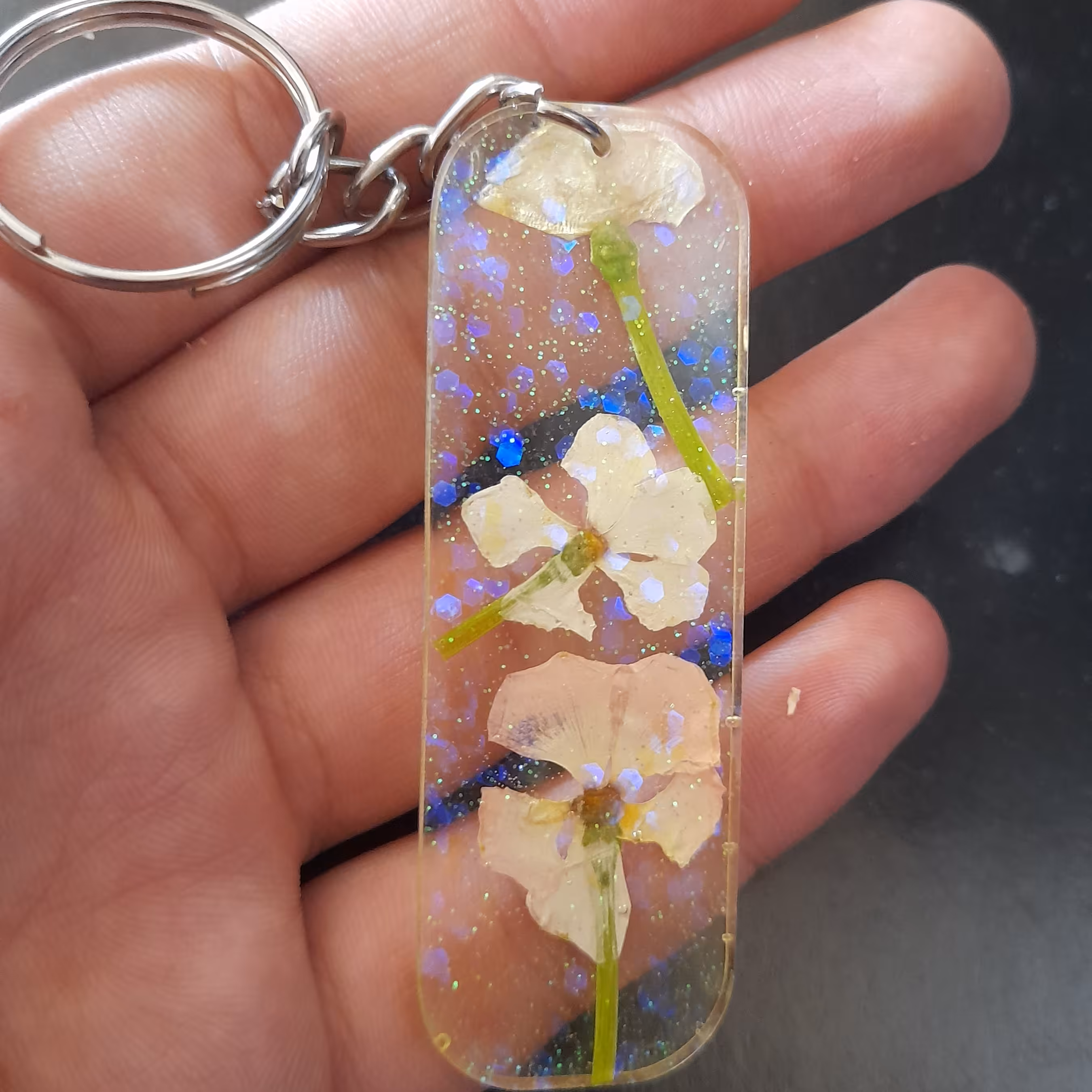 جاکلیدی گل طبیعی رزینی مناسب هدیه 