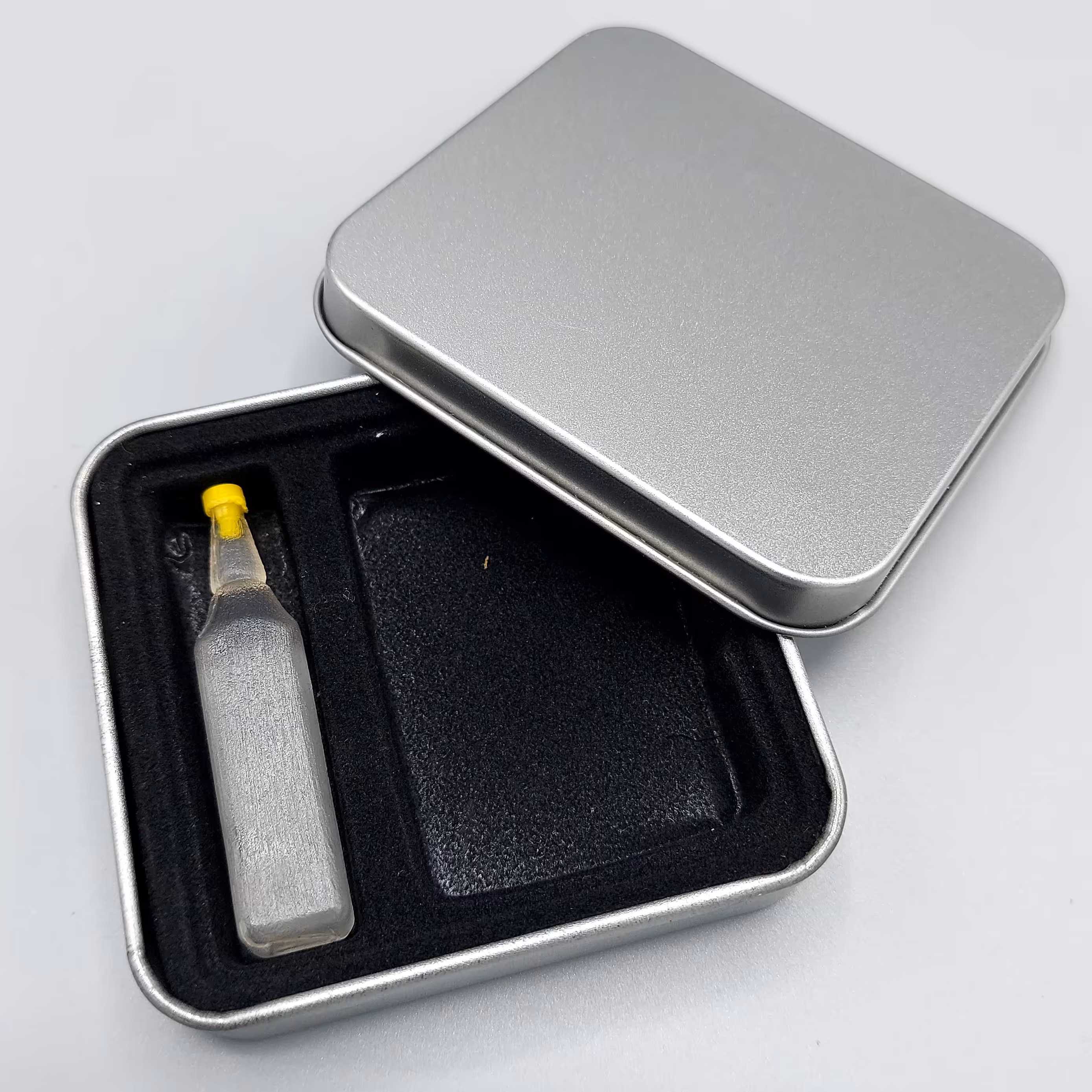 جعبه ی فندک زیپو فلزی