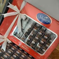 شکلات شونیز کادویی