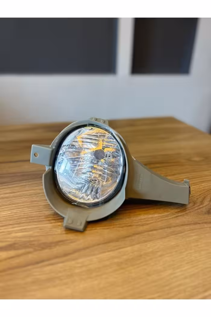 چراغ جلوی خودرو مه شکن جلو راست تویوتا هایلوکس مدل 2005 تا 2009 MATSUBA