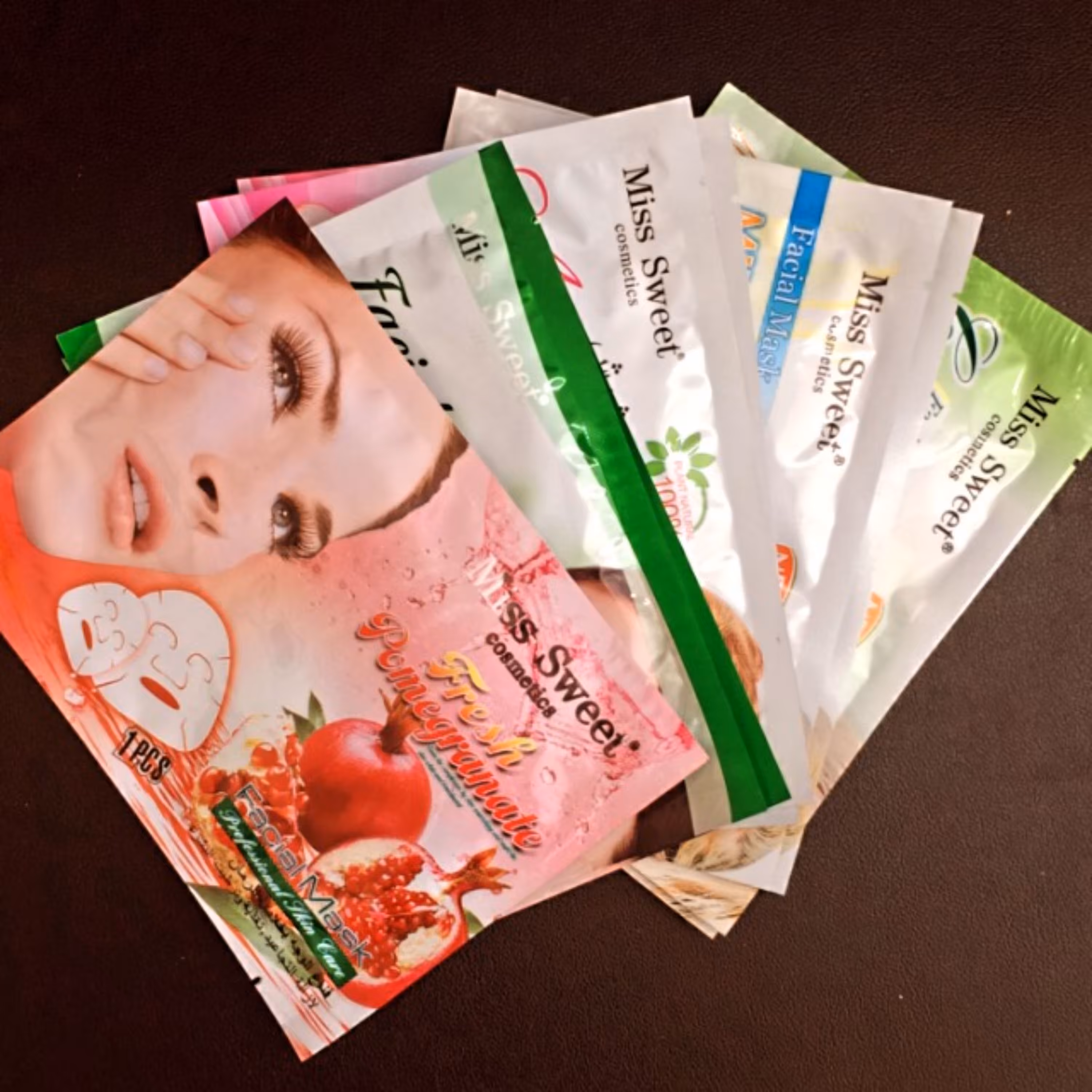 ماسک ورقه ای روشن کننده پوست آبرسان کلاژن ساز از بین بردن جای جوش و لک