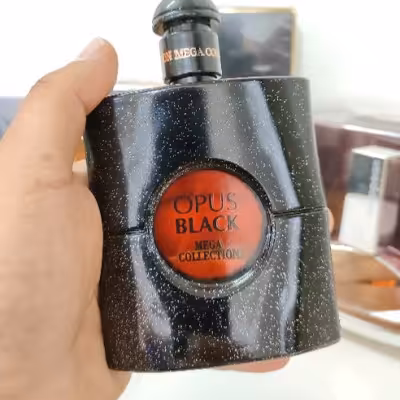 عطر ادکلن‌ رایحه ایوسن لورن بلک‌ اپیوم از مگاکالکشن