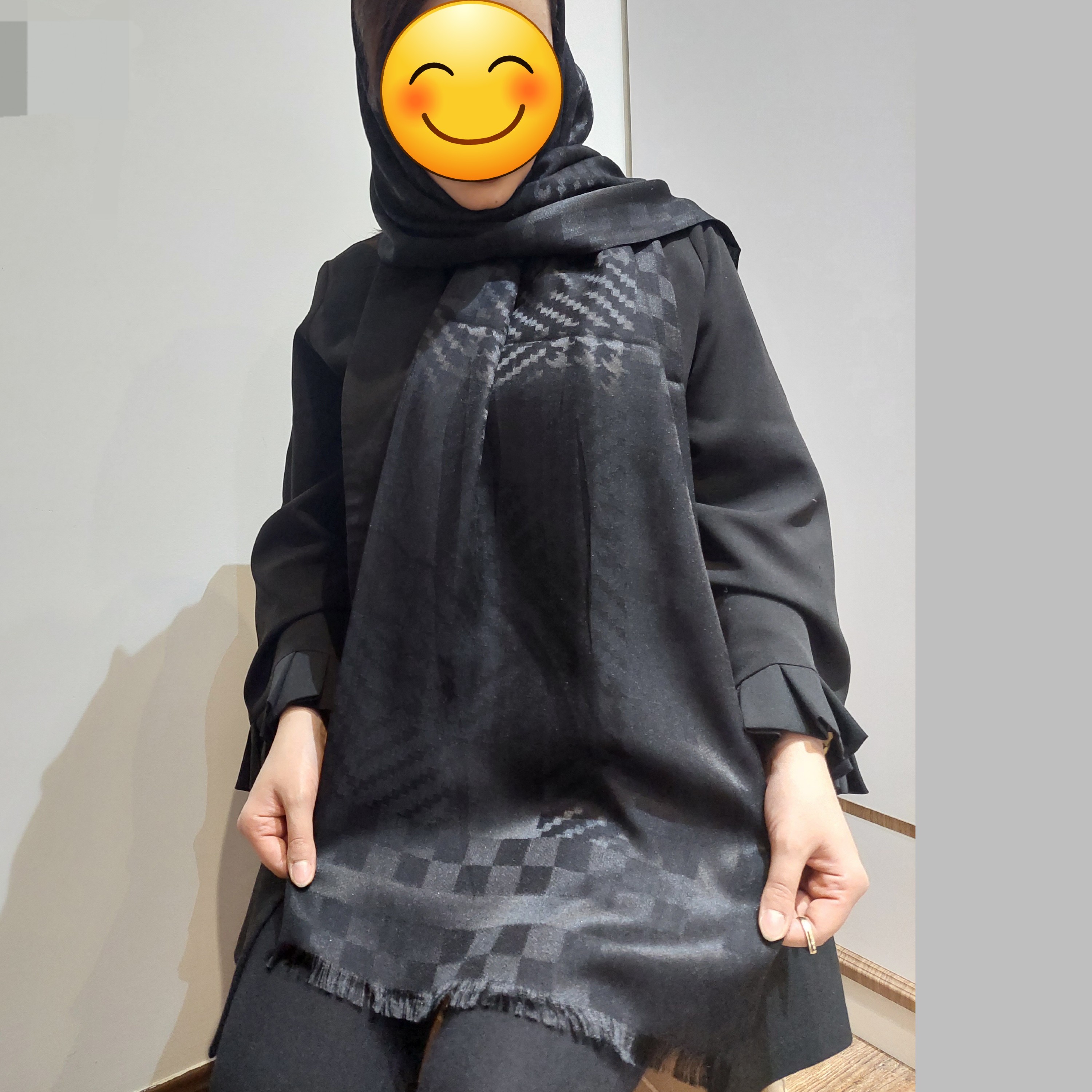 شال مشکی براق و مجلسی بسیار لطیف و باکیفیت اندازه 70 در 208