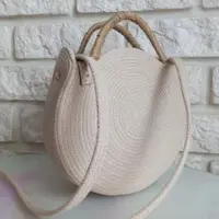 کیف قیطان دوزی مدل دایره گالری عین ماه (پس کرایه)