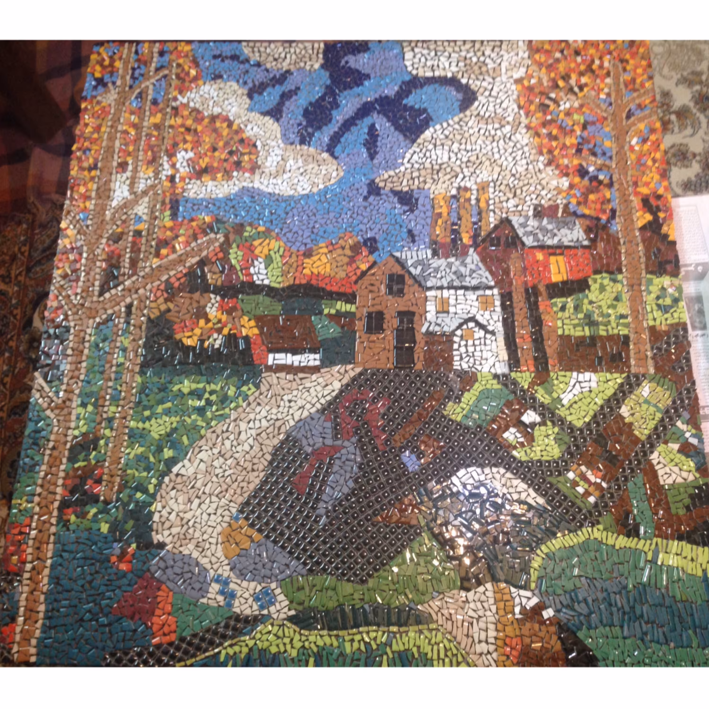 تابلو نقاشی که  با کاشی  درست شده دستسازابعاد90.95قاب گرفته شده گالری  هنری فا