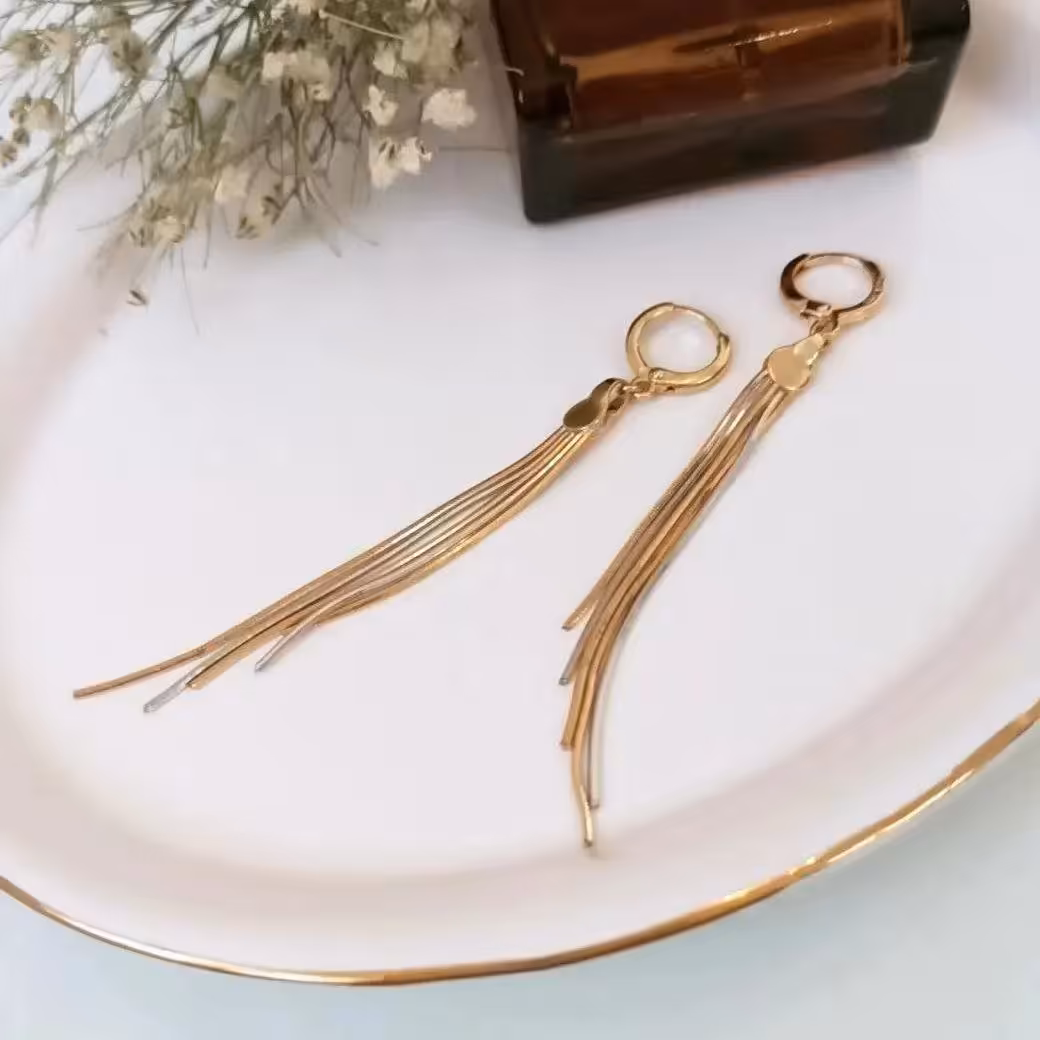 جوشواره رشته ای طرح طلا برند معتبر ژوپینگ رنگ کاملا ثابت 