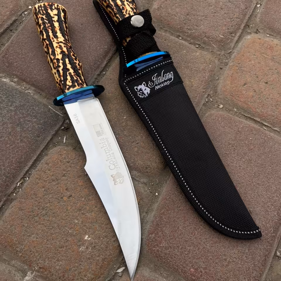 چاقوی طبیعت گردی برند کلمبیا طرح شاخ  کاملا تیز و محکم بادوام تعداد محدود همراه با غلاف 