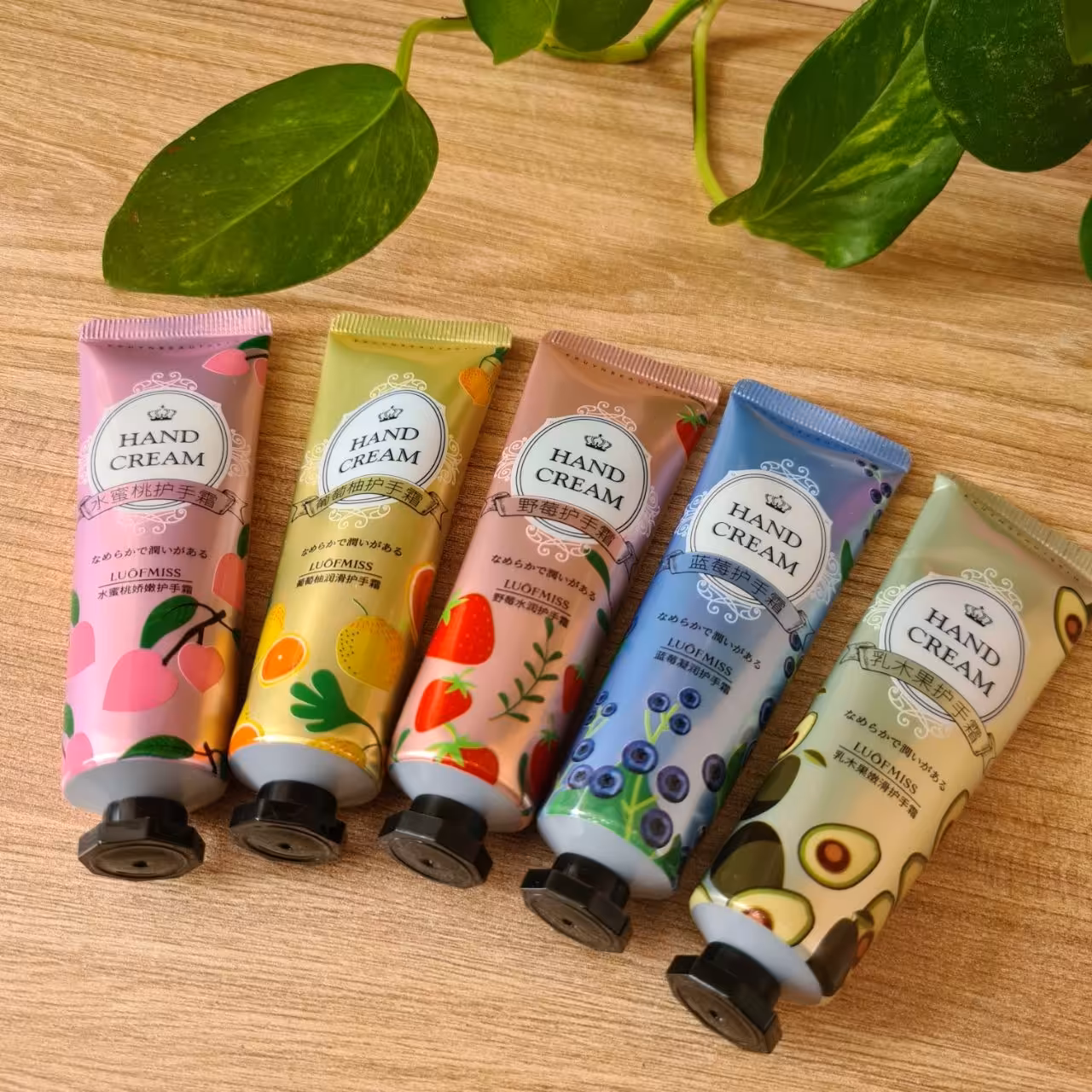 کرم دست میوه ای لوفمیس