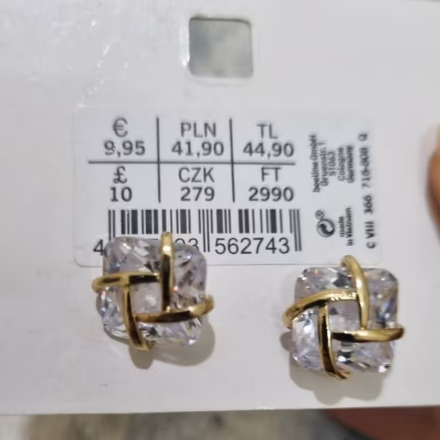 گوشواره زنانه و دخترانه نگینی وارداتی رنگ ثابت 