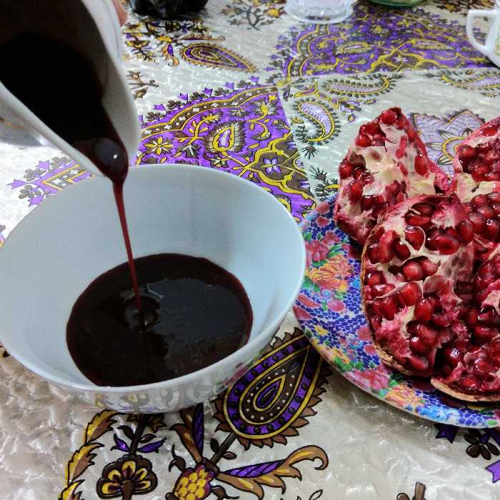 رب انار محلی (1کیلو و300گرم) درجه1