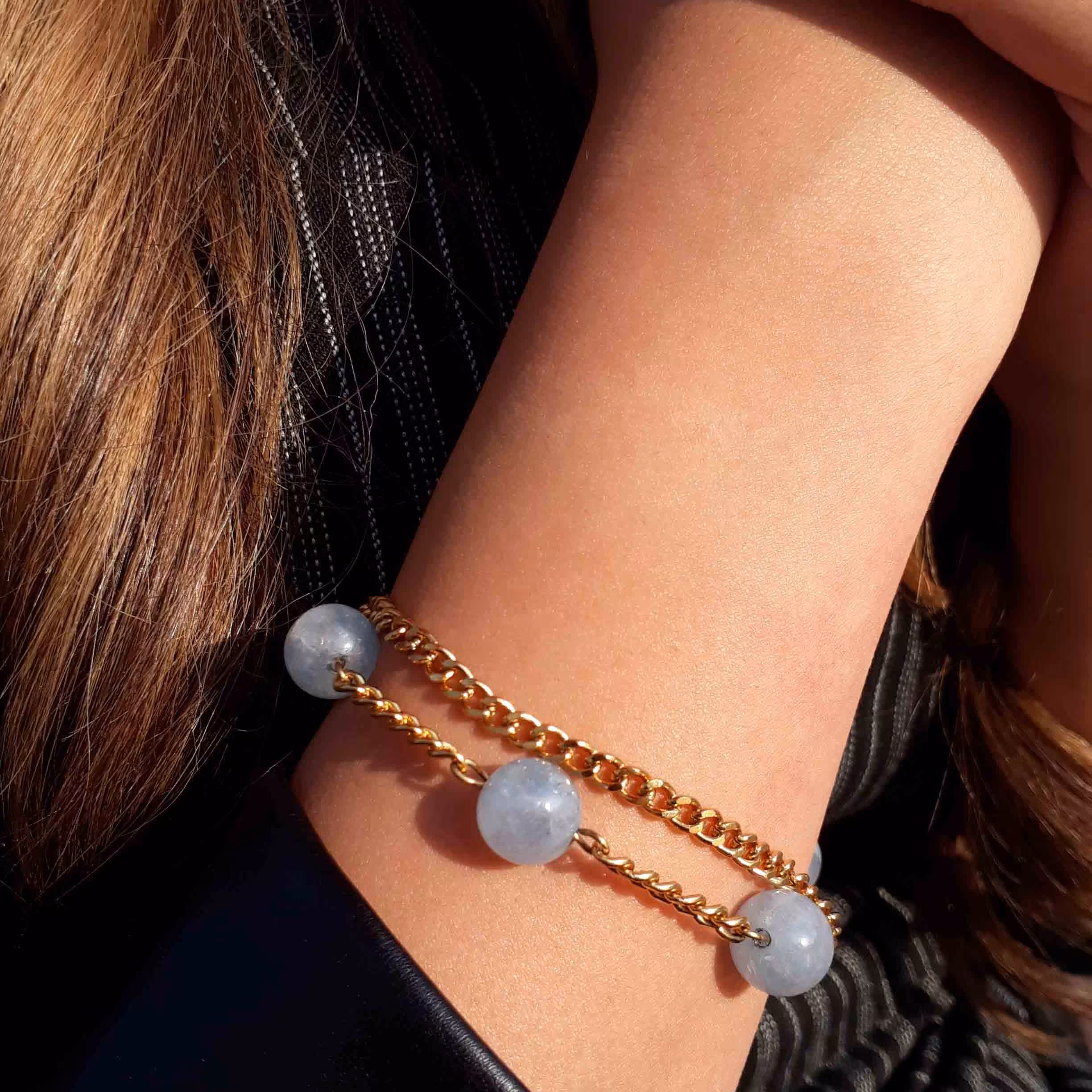 دستبند دوردیفه زنجیر استیل و سنگ آکوآمارین - دستبند برای خانم ها