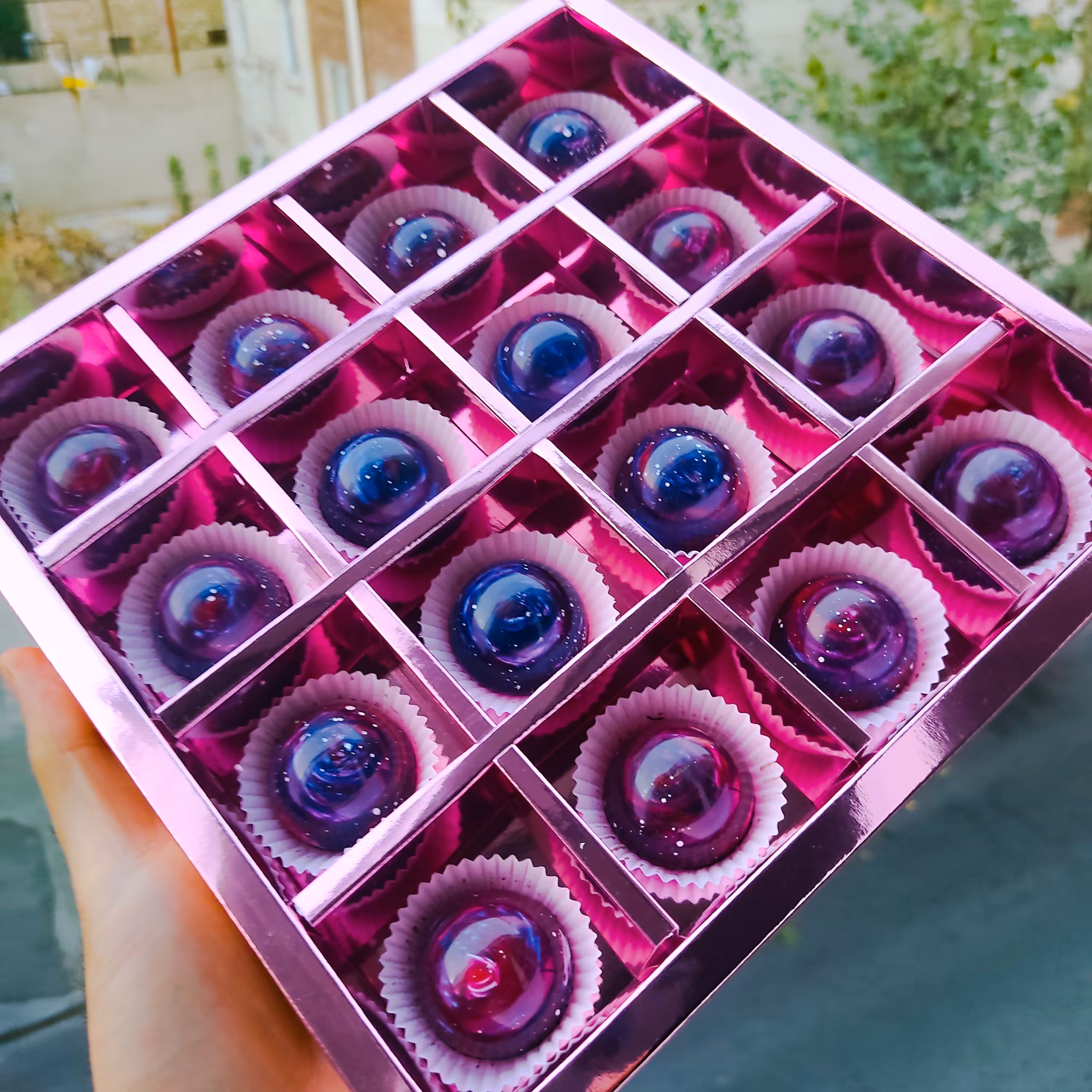 شکلات تلخ ریل 85 درصد با فیلینگ موز و گردو (قابلیت انتخاب فیلینگ)