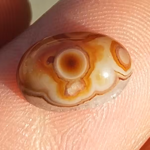 نگین عقیق باباقوری چند چشم موکول دار رحمانی بسیار قوی معدنی محشر 100درصد طبیعی کد 9277