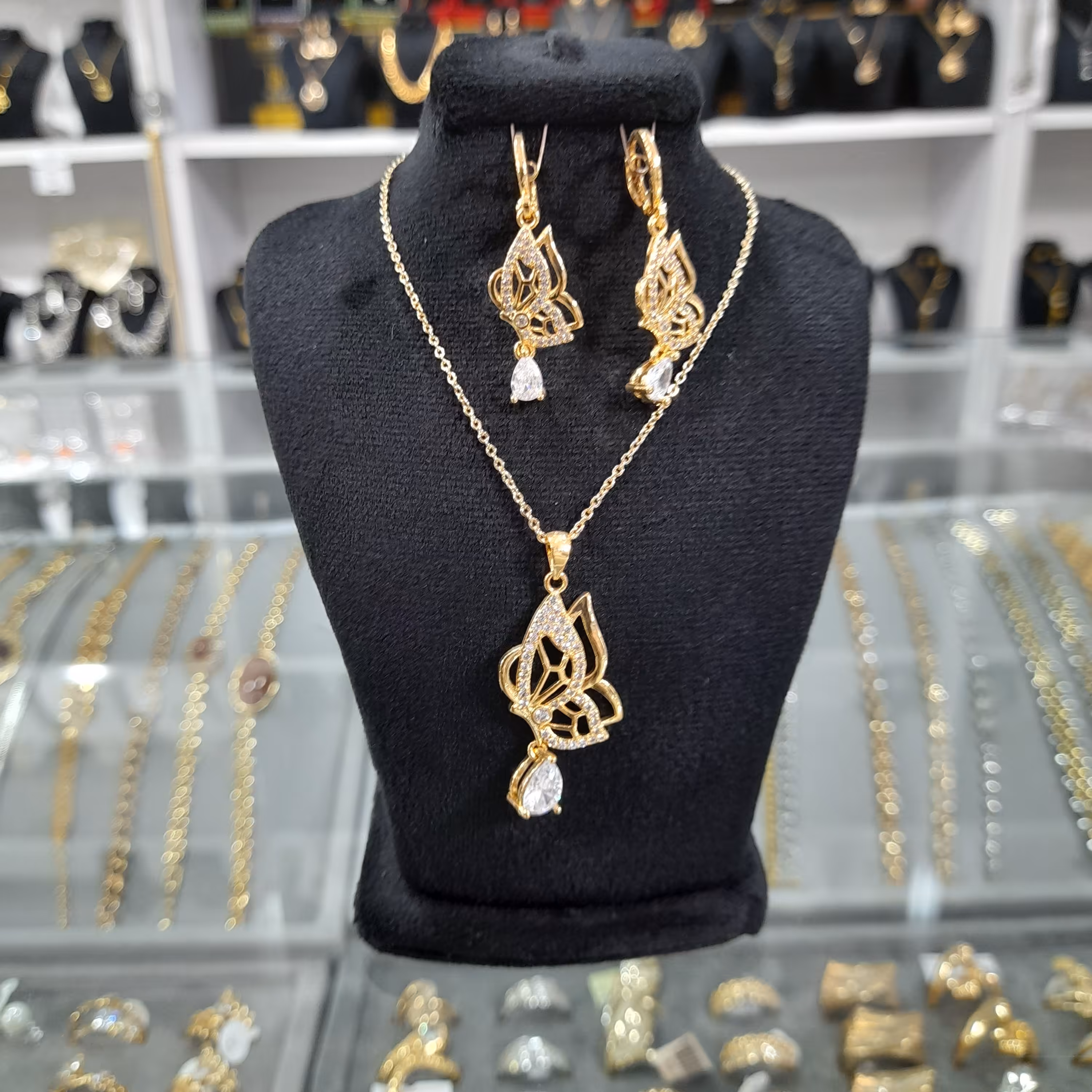 نیم ست بال پروانه نگین دار 