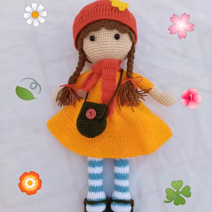 عروسک دستبافت