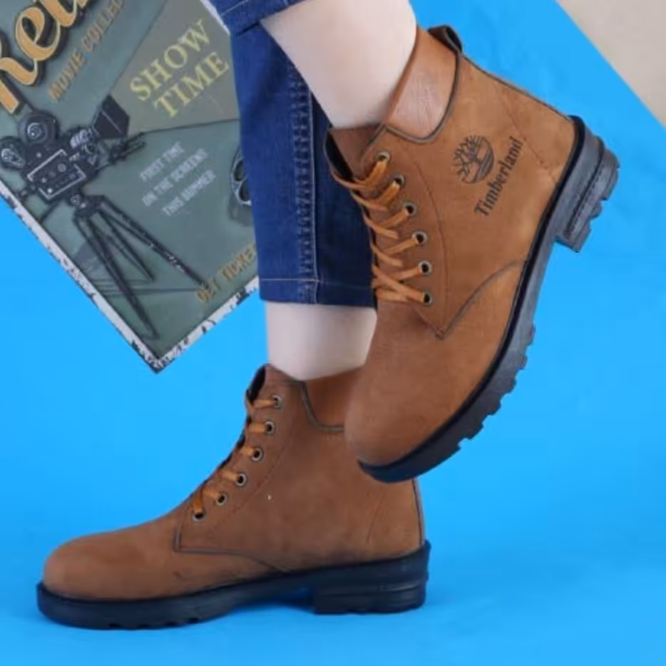 نیم بوت تیمبرلند رنگ قهوه ای سایز 37 تا 40 (لطفا قبل از ثبت سفارش موجودی بگیرید.)