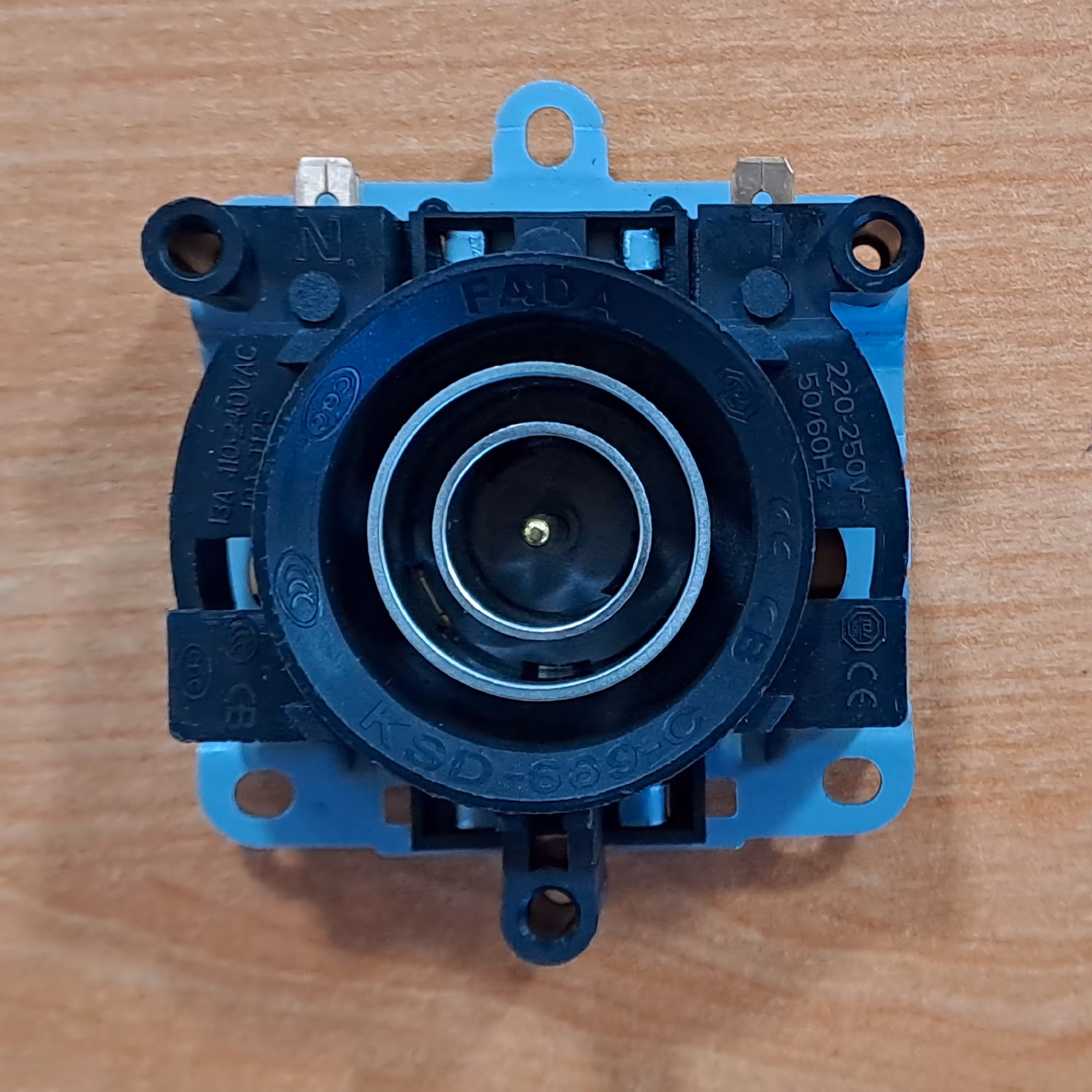 اتوماتیک (ترموستات) چایساز C689