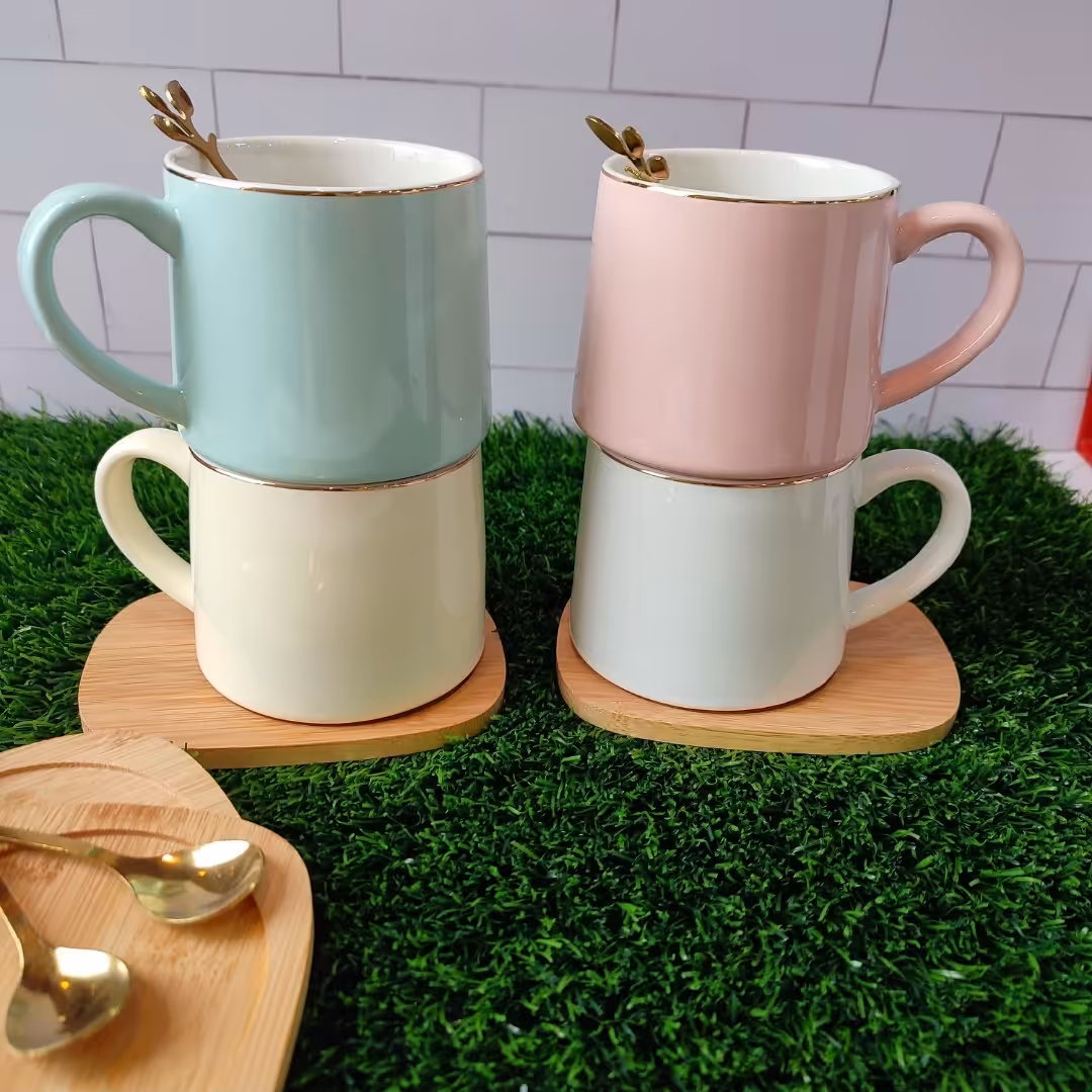 ماگ سرامیکی با زیره بامبو و قاشق استیل برای انتخاب رنگ پیغام دهید