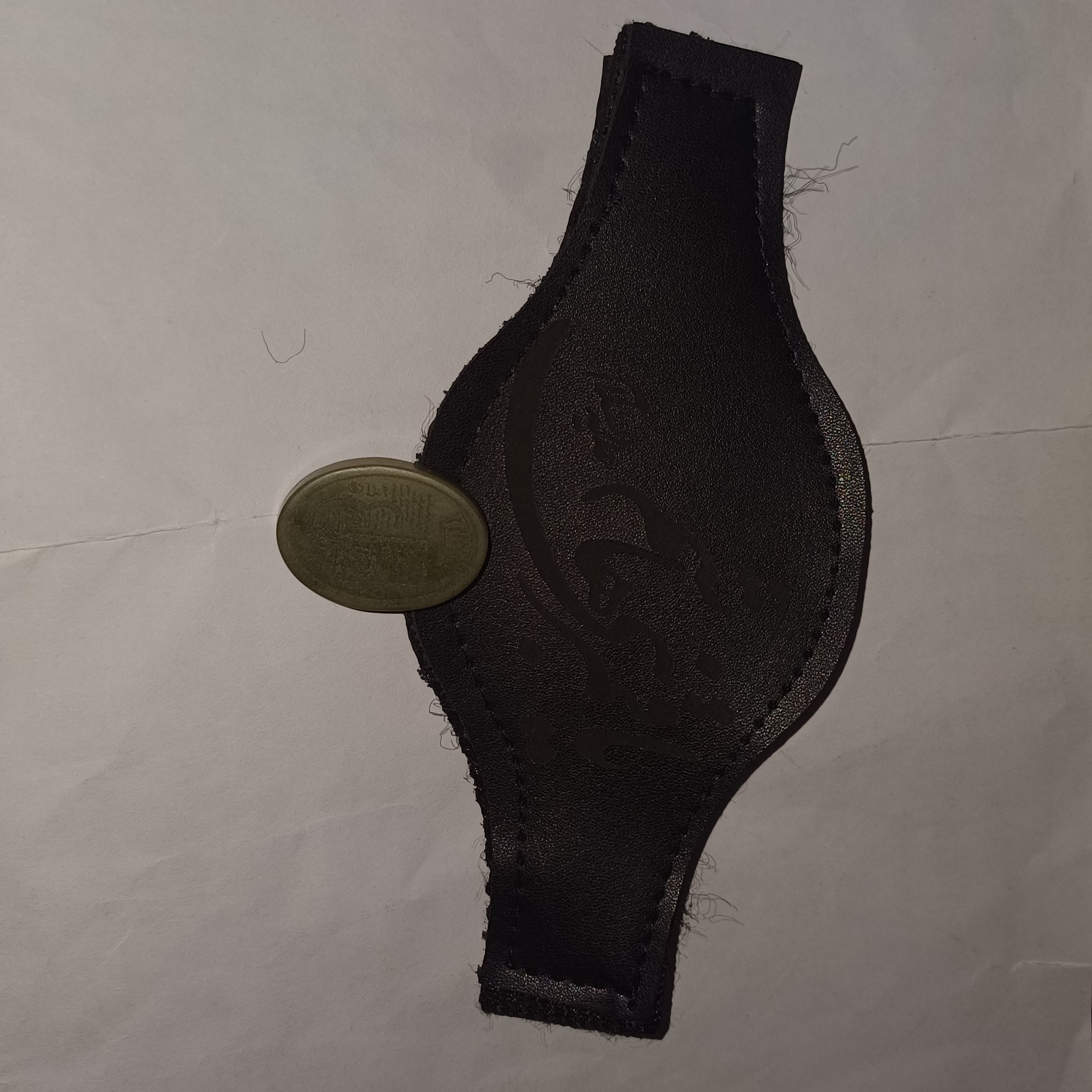 حرز امام جواد به همراه سنگ یشم عین علی با خرید حرز امام جواد( کتابت کاغذی و دست نویس )یک سنگ یشم عین علی هدیه بگیرید