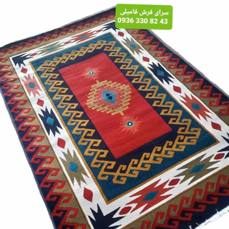 فرش ماشینی نقشه سنتی سایز 1×1.50یک متر در یک متر و پنجاه  رنگ لاکی و سرمه ای کد 25