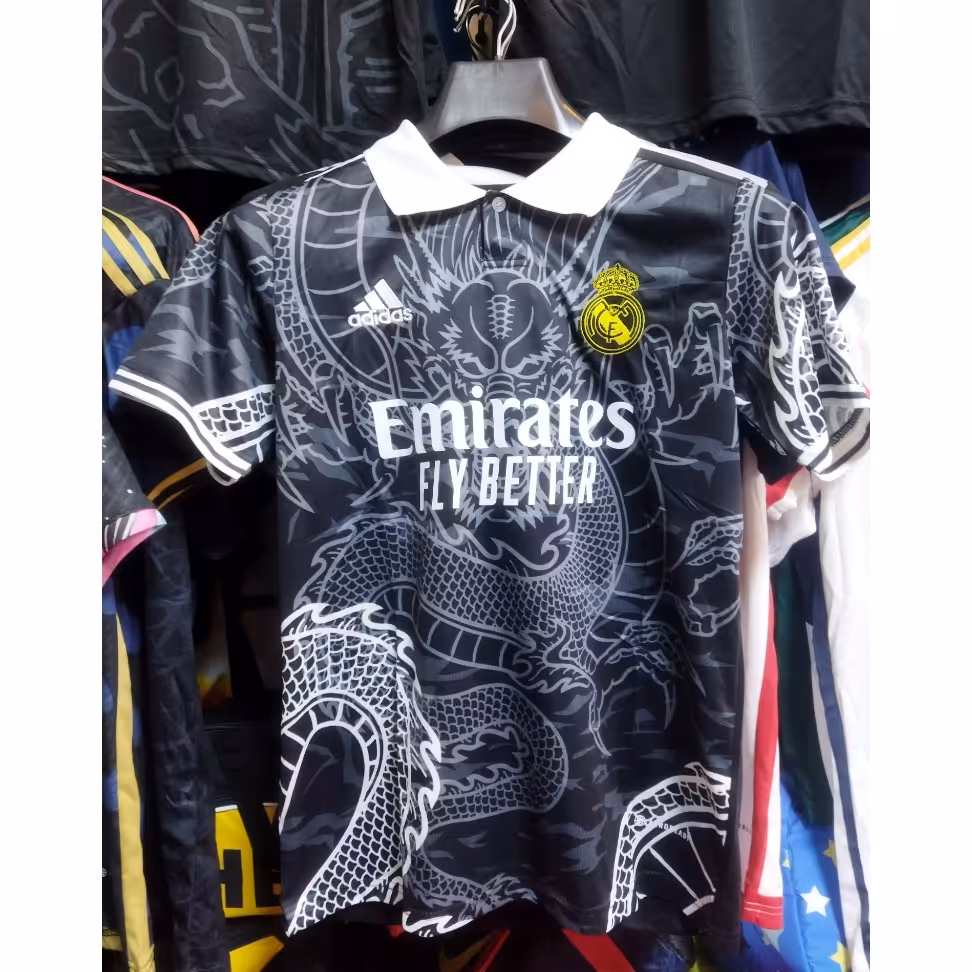 لباس و شورت کانسپت پلیری رئال مادرید 