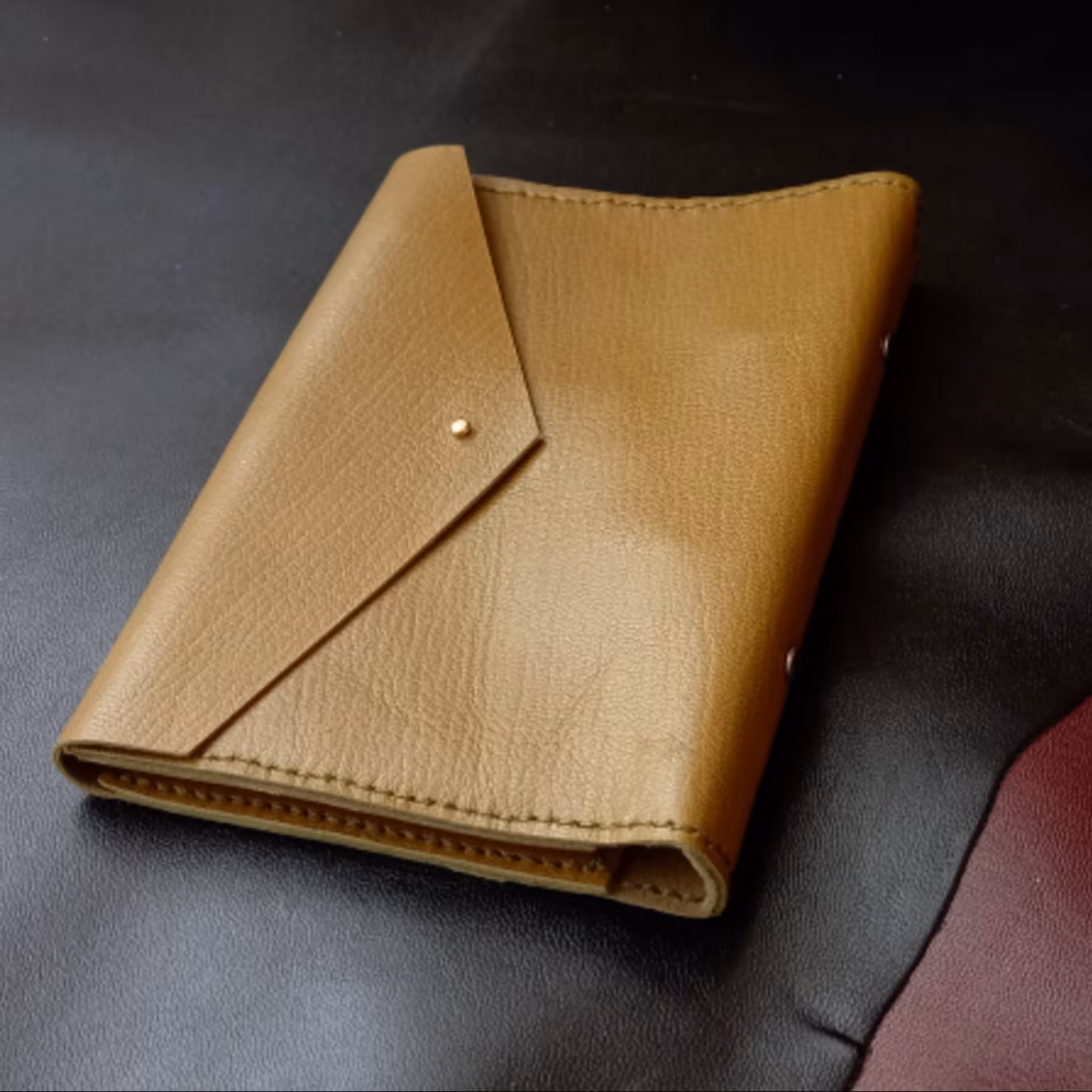 کلاسور چرمی با چرم طبیعی(سبز)