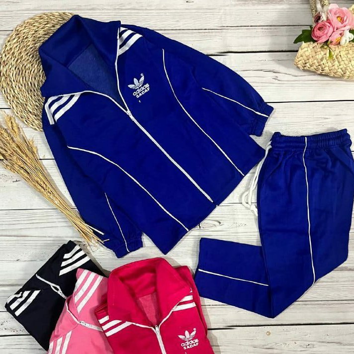 قشنگ ترین ست ورزشی مدرسه دخترونه و پسرونه 
جون میده برای مدارس و زنگ ورزش 
بادگیر عالی 
رنگ بندی سورمه ای ابی و دودی و ط